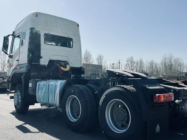豪瀚2 Sinotruk HOHAN A7 6x4 Tractor